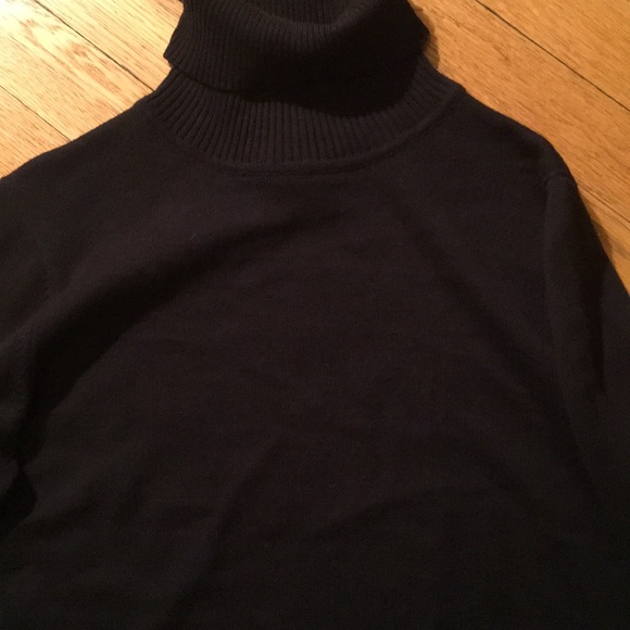 Linea Top - Picture 4 of 6